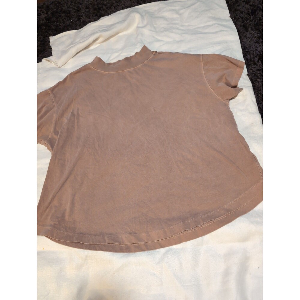 Old navy t shirt size XL